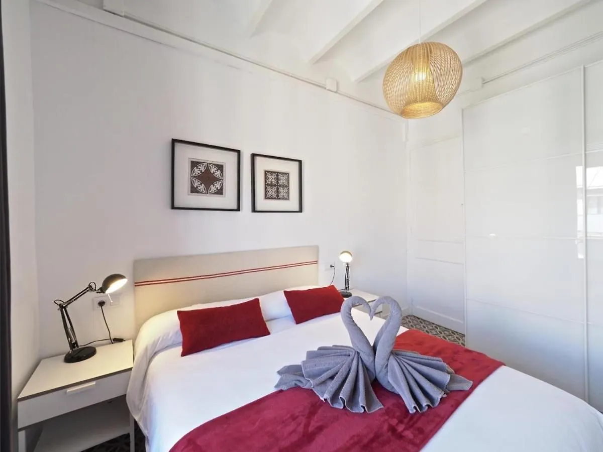 Sunny Rooftop Apartment برشلونة